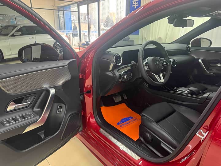 Фото 7 - Mercedes-Benz A-Class