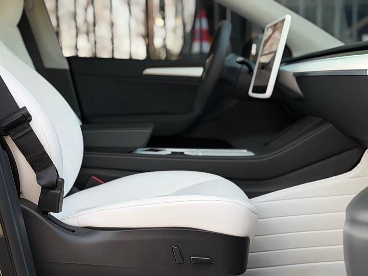 Фото 7 - Tesla Model Y