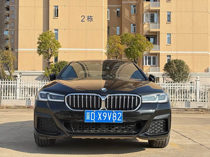 Фото 2 - BMW 5 Series