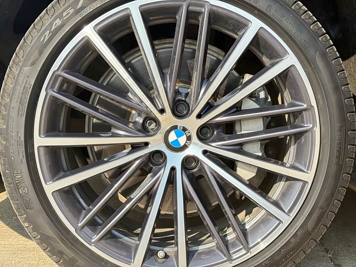 Фото 9 - BMW 5 Series