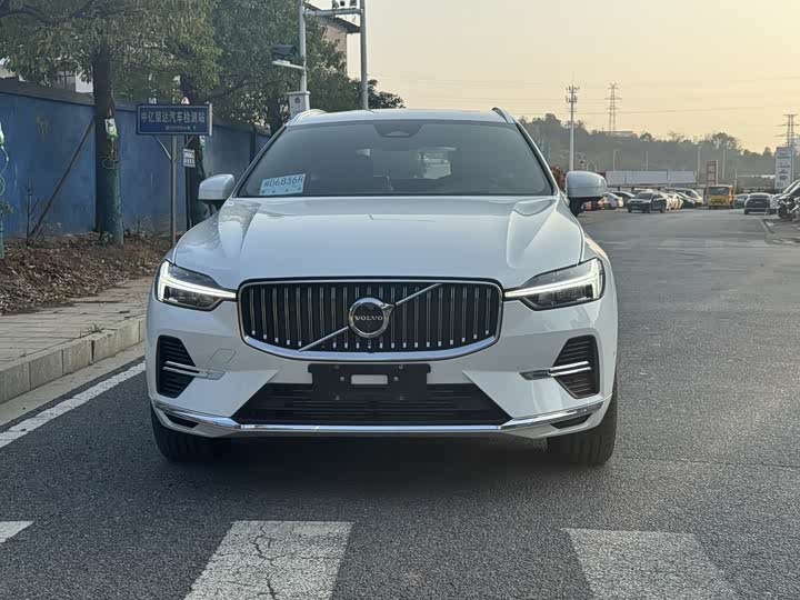 Фото 2 - Volvo XC60 Hybrid