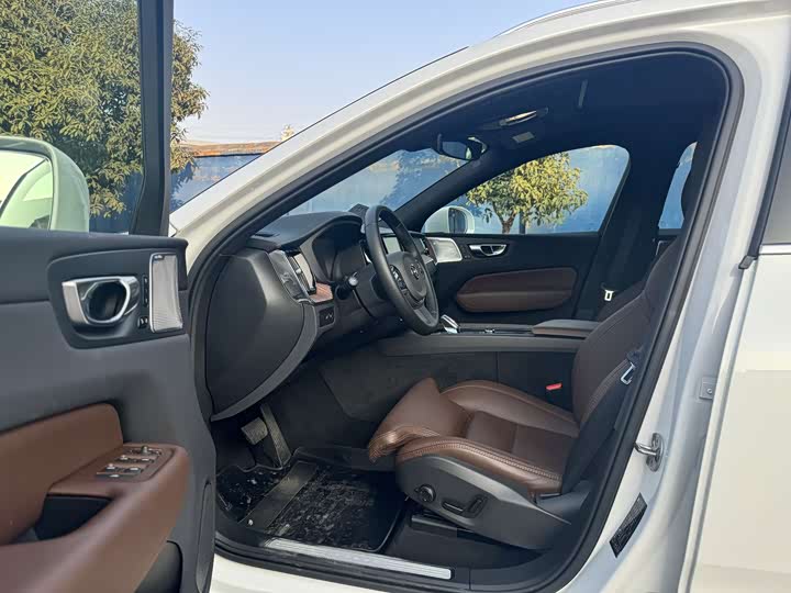 Фото 4 - Volvo XC60 Hybrid