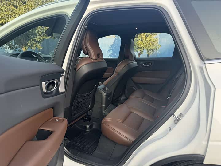 Фото 6 - Volvo XC60 Hybrid