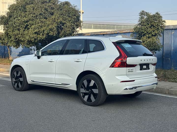 Фото 7 - Volvo XC60 Hybrid