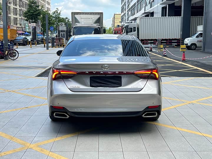 Фото 5 - Toyota Avalon