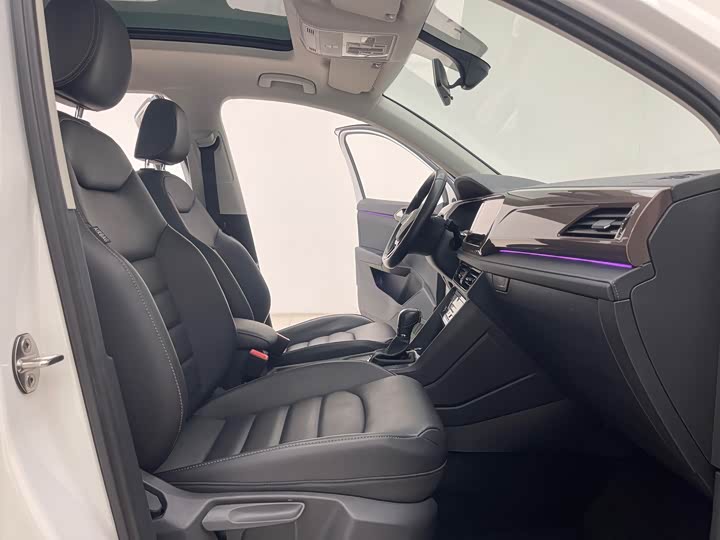 Фото 8 - Volkswagen Tharu