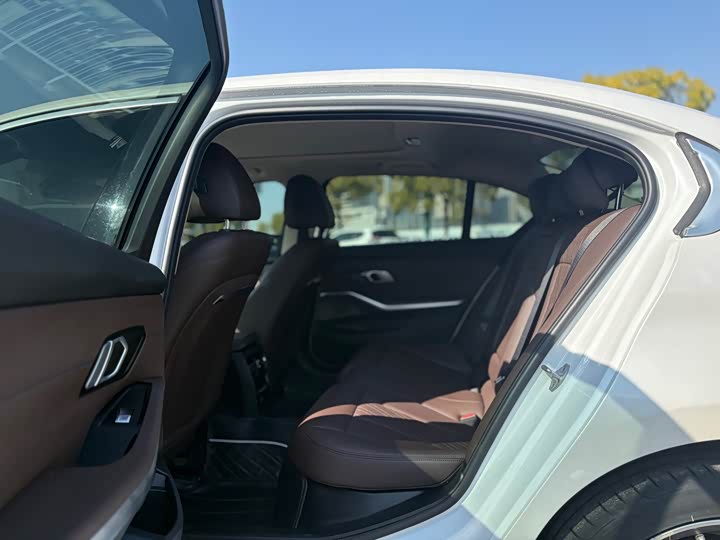 Фото 8 - BMW 3 Series