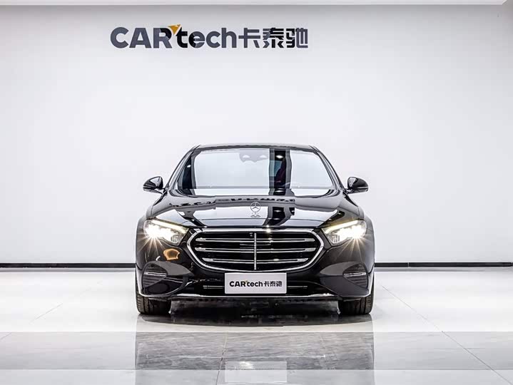 Фото 8 - Mercedes-Benz E-Class