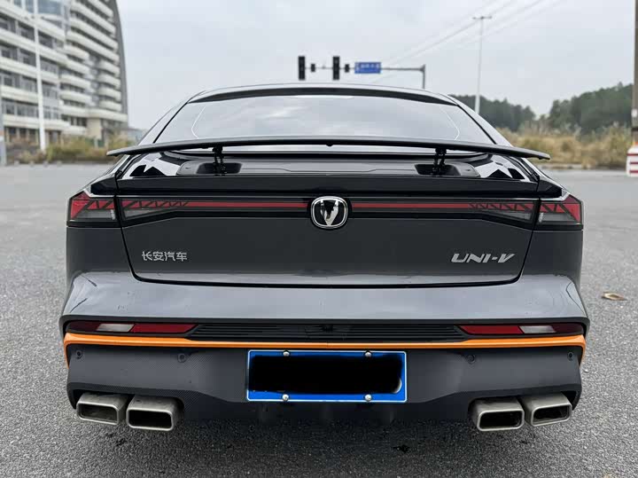 Фото 4 - Changan UNI-V
