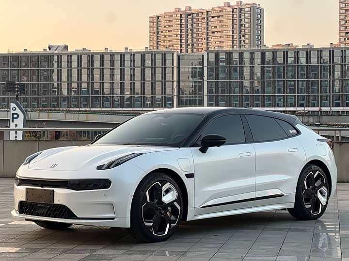 Фото 1 - Zeekr 001