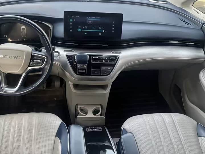 Фото 4 - Roewe iMax 8