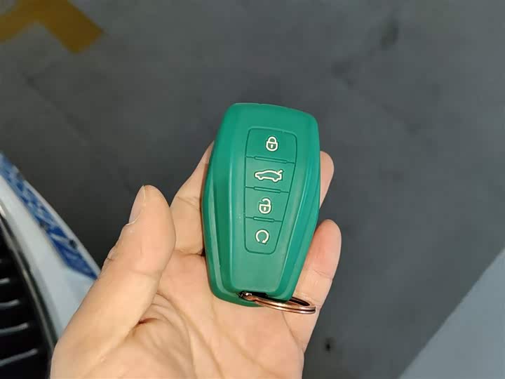 Фото 9 - Geely Emgrand GL