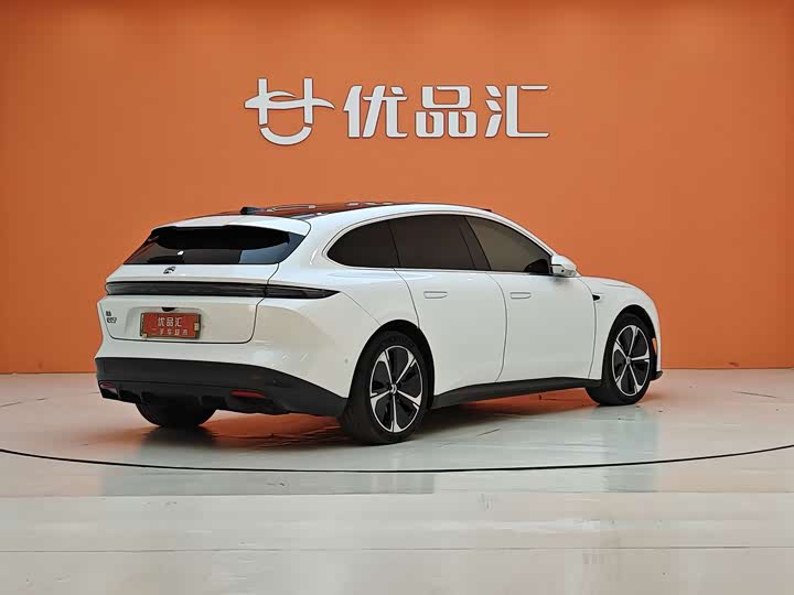 Фото 5 - Nio ET5T