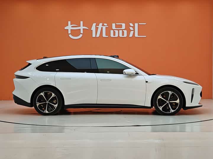 Фото 6 - Nio ET5T