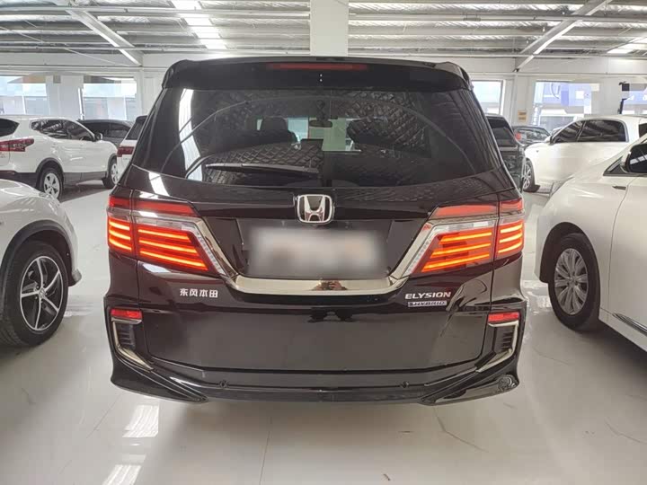 Фото 6 - Honda Elysion