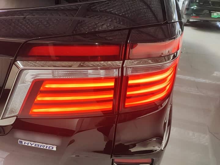 Фото 8 - Honda Elysion