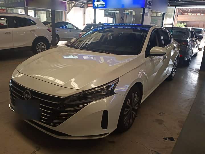 Фото 2 - Nissan Teana