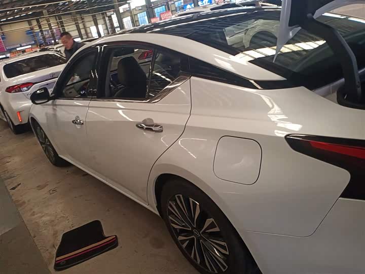 Фото 5 - Nissan Teana