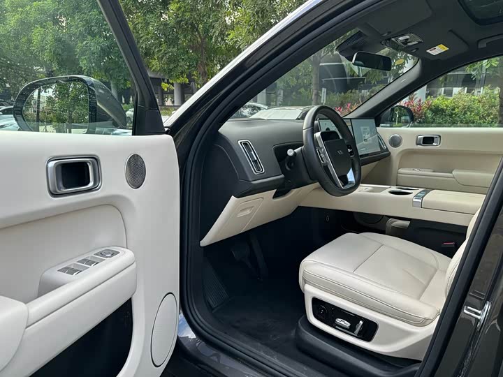 Фото 4 - LiXiang L9