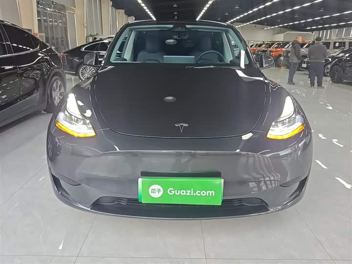 Фото 3 - Tesla Model Y