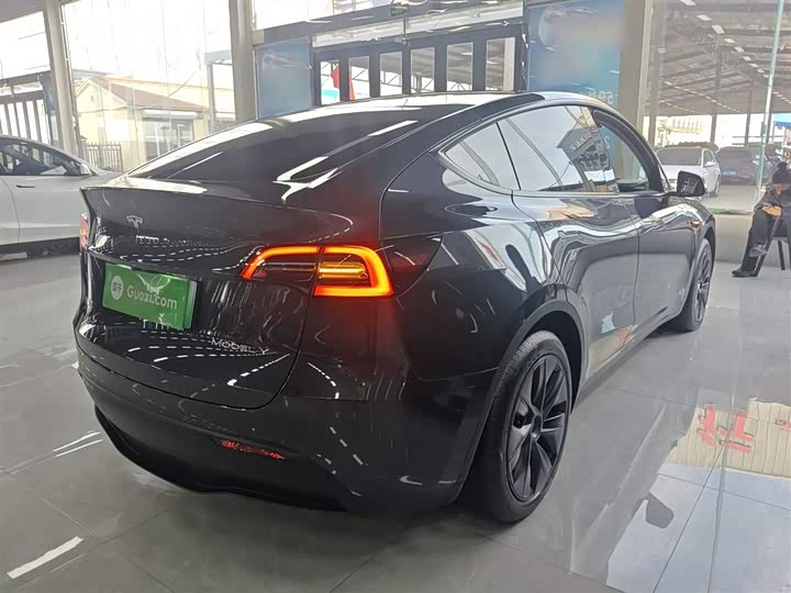 Фото 7 - Tesla Model Y