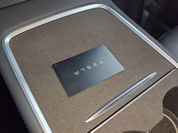 Фото 9 - Tesla Model Y