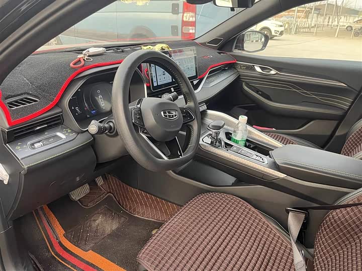 Фото 7 - Geely Preface