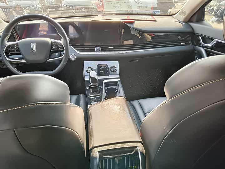 Фото 5 - Bestune B70