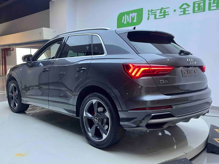 Фото 4 - Audi Q3