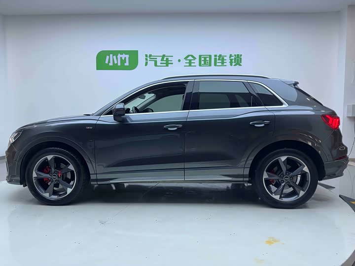 Фото 7 - Audi Q3