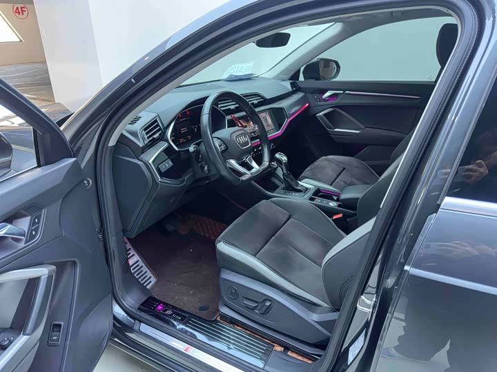 Фото 9 - Audi Q3