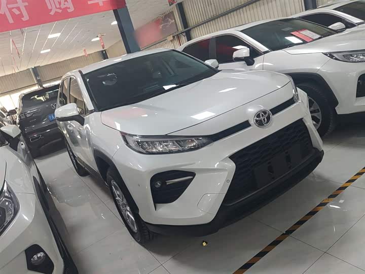 Фото 4 - Toyota Wildlander