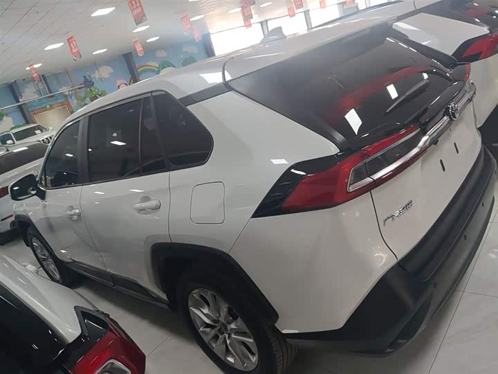 Фото 5 - Toyota Wildlander