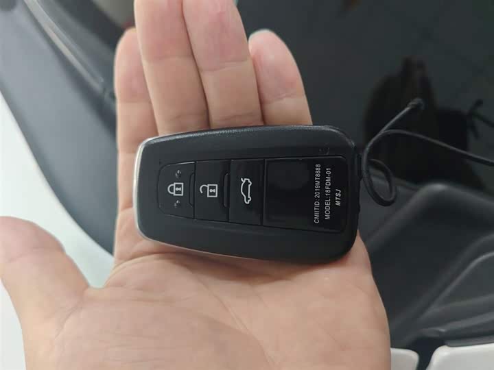 Фото 9 - Toyota Wildlander