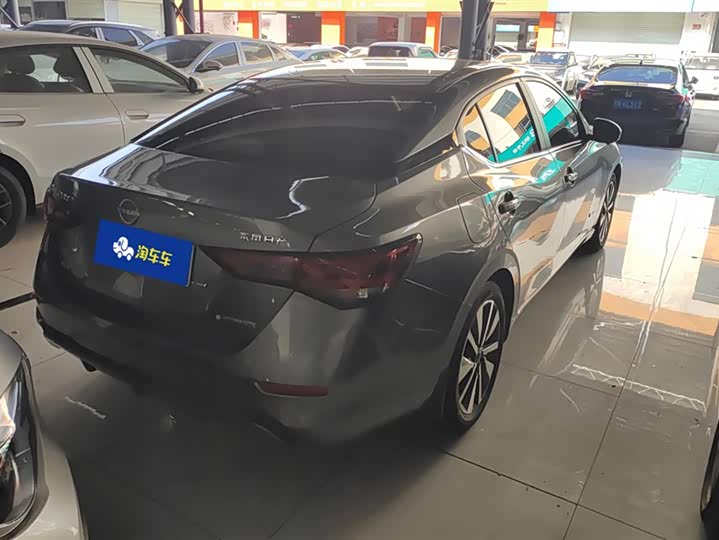 Фото 3 - Nissan Sylphy