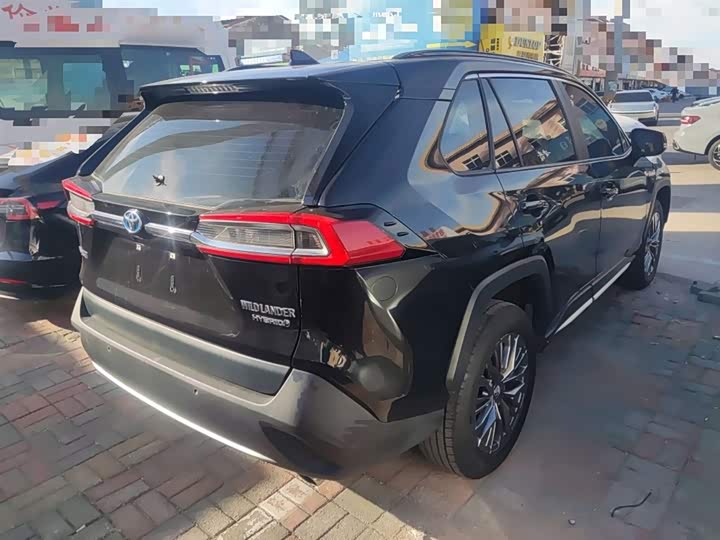 Фото 7 - Toyota Wildlander