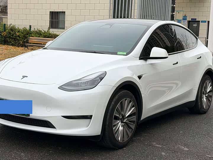 Фото 3 - Tesla Model Y