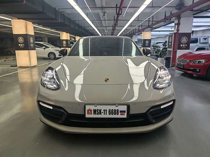 Фото 1 - Porsche Panamera Hybrid