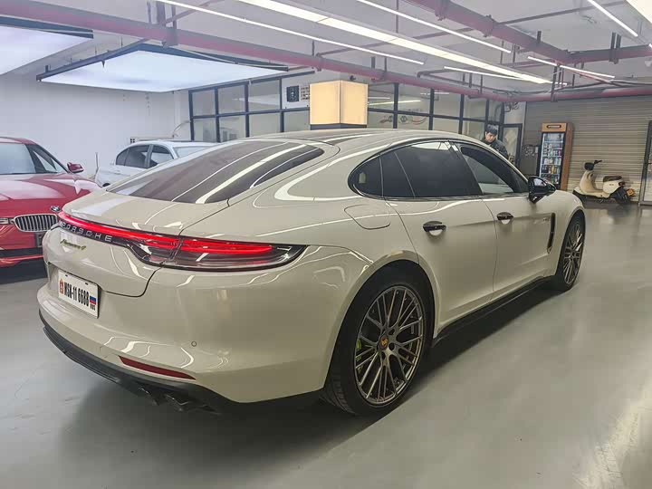 Фото 5 - Porsche Panamera Hybrid