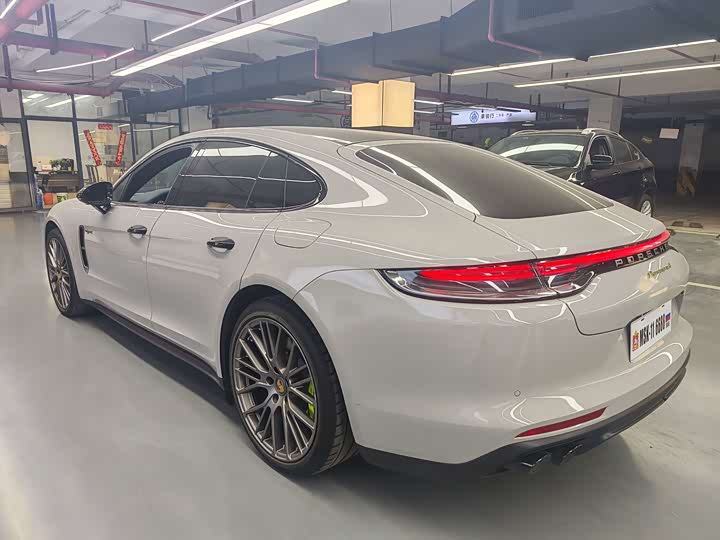 Фото 6 - Porsche Panamera Hybrid