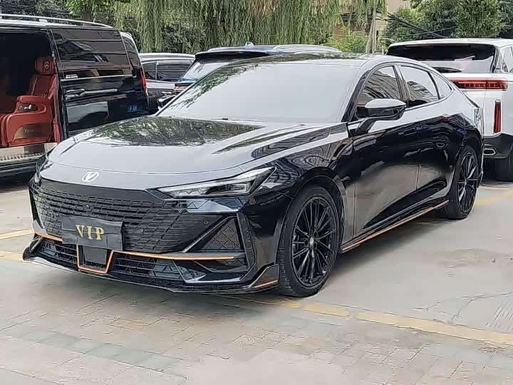 Фото 1 - Changan UNI-V