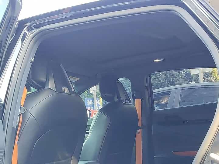 Фото 8 - Changan UNI-V