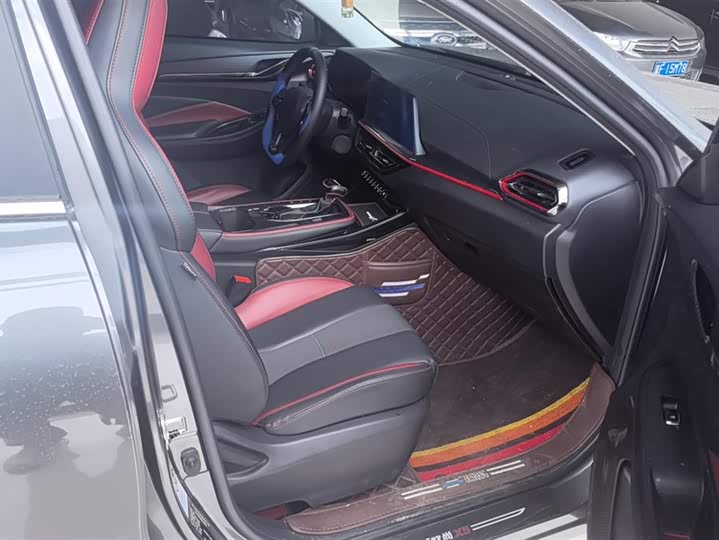 Фото 8 - Changan Oshan X5