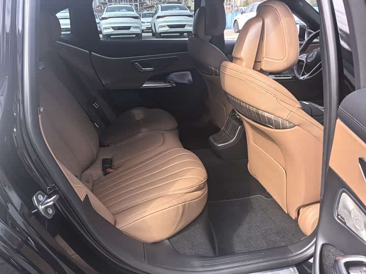 Фото 7 - Mercedes-Benz E-Class