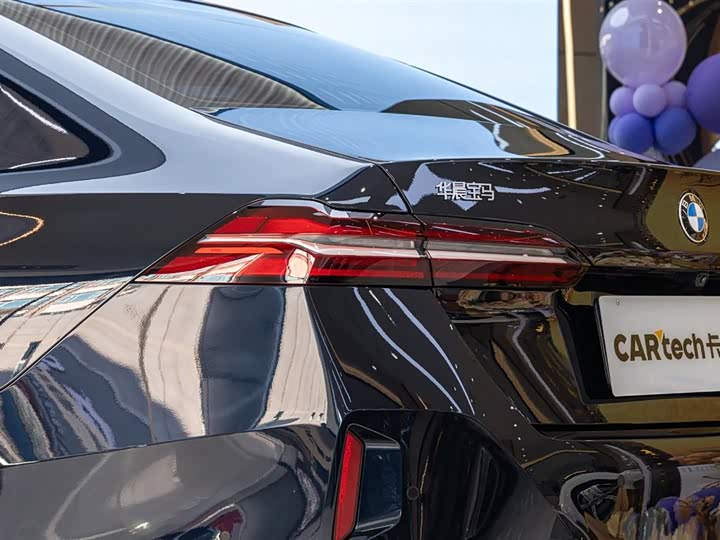 Фото 7 - BMW 5 Series