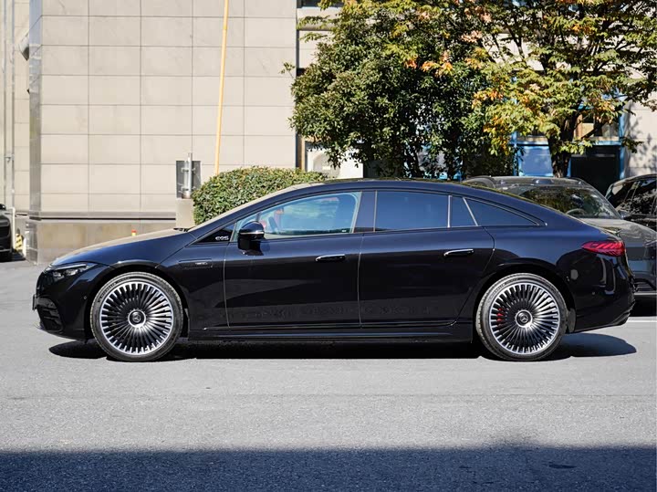 Фото 3 - Mercedes-Benz EQS AMG