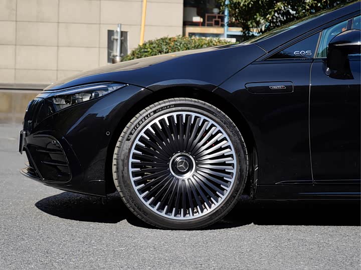 Фото 8 - Mercedes-Benz EQS AMG