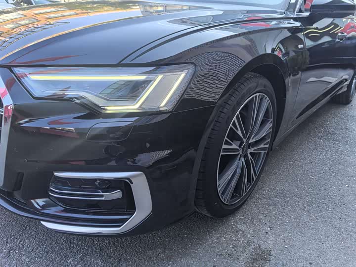 Фото 7 - Audi A6L