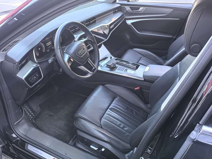 Фото 9 - Audi A6L
