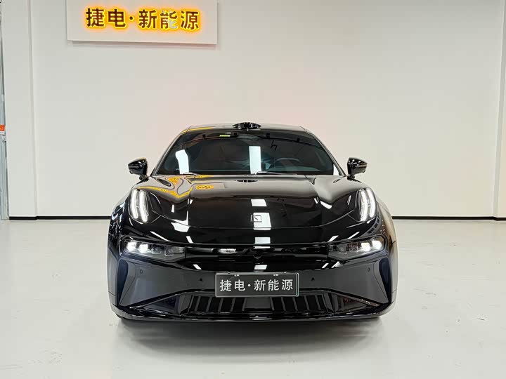 Фото 2 - Zeekr 001